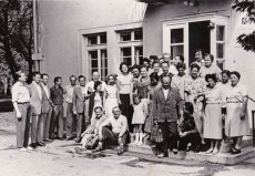 Zamestnanci VÚRCHU, rok 1960. Zdroj: Piešťany - History.Poskytla: Olga Siatka