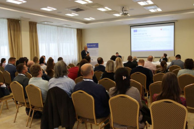 Prof. Giorgo Fasina vystúpil s prezentáciou venovanou priemyselnému pohľadu na regneratívnu medicínu