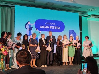 Ocenenie "Moja sestra" v rukách Bc. Adriany Majkovej